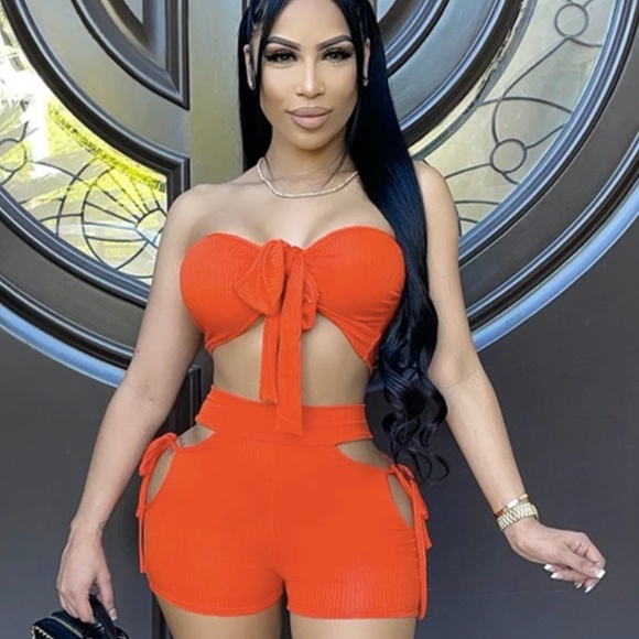 "Whole Lotta Body" 2-piece set - Picture 1 of 1